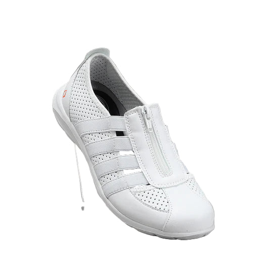 CC Resorts Christine White