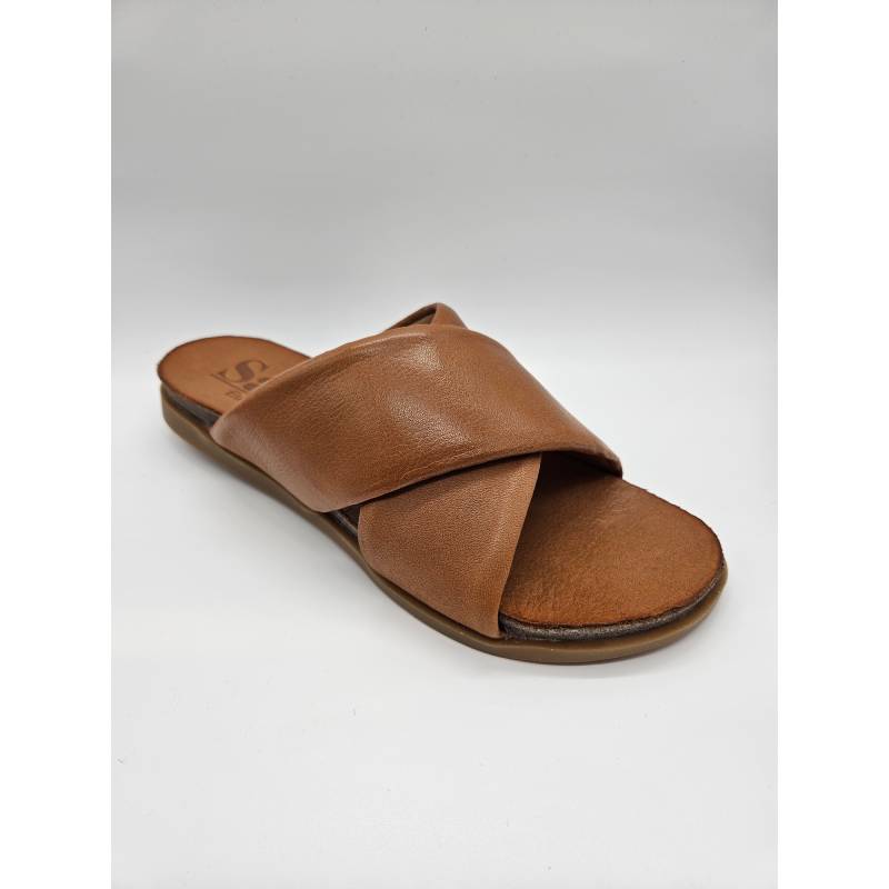 Sala Lucky tan slide