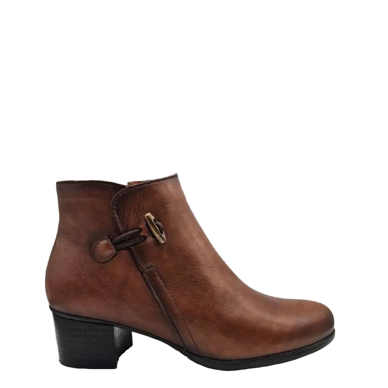 Zeta gallow brown ladies boot from spain