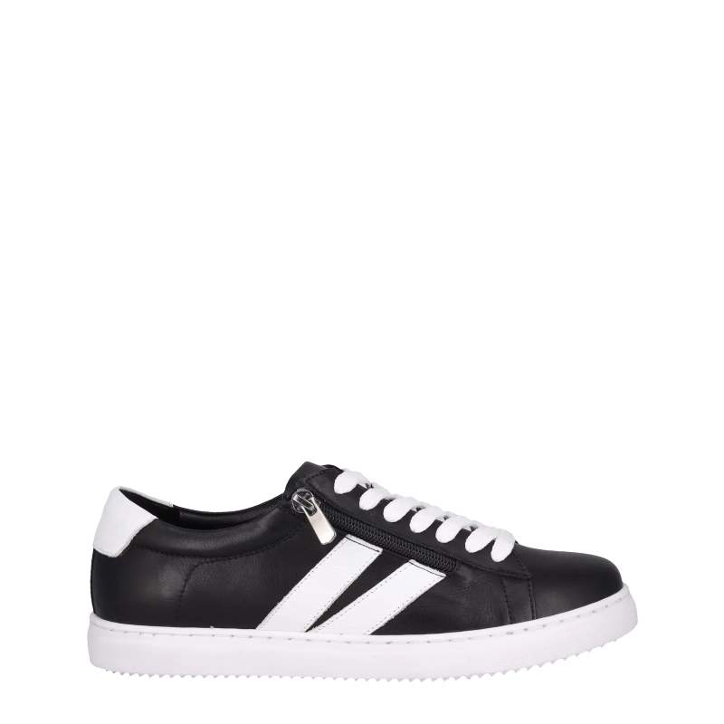 ULTIMATE BLACK/WHITE