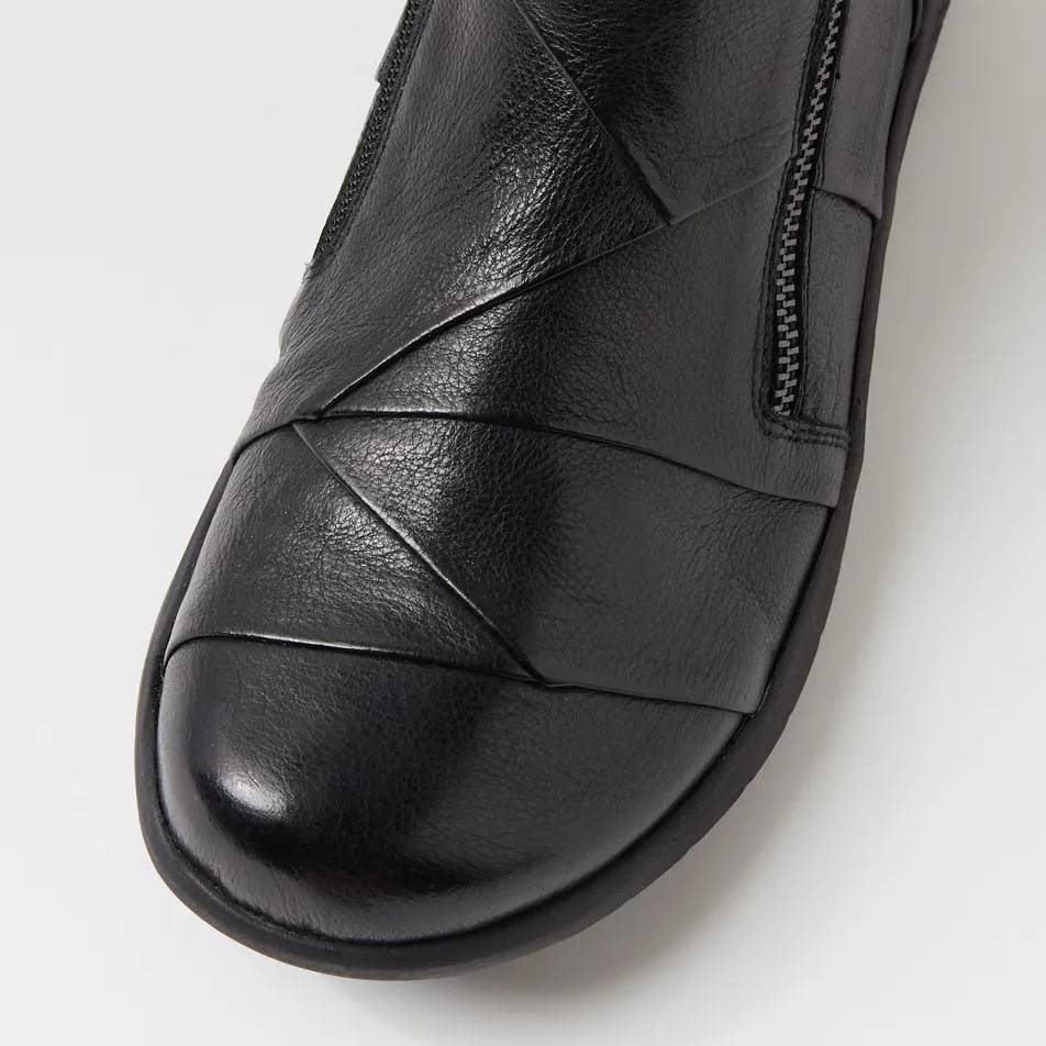 Ziera Sisley Black orthotic boot