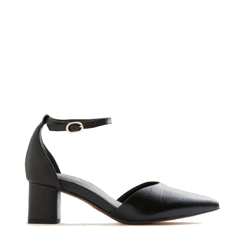 Frankie 4 adele black court shoe