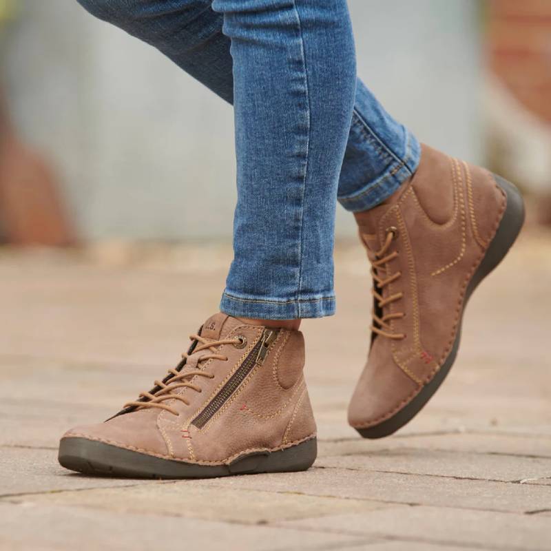 Josef Seibel Fergey 67 Brown Boot