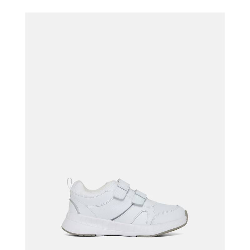 Clarks Hustle White